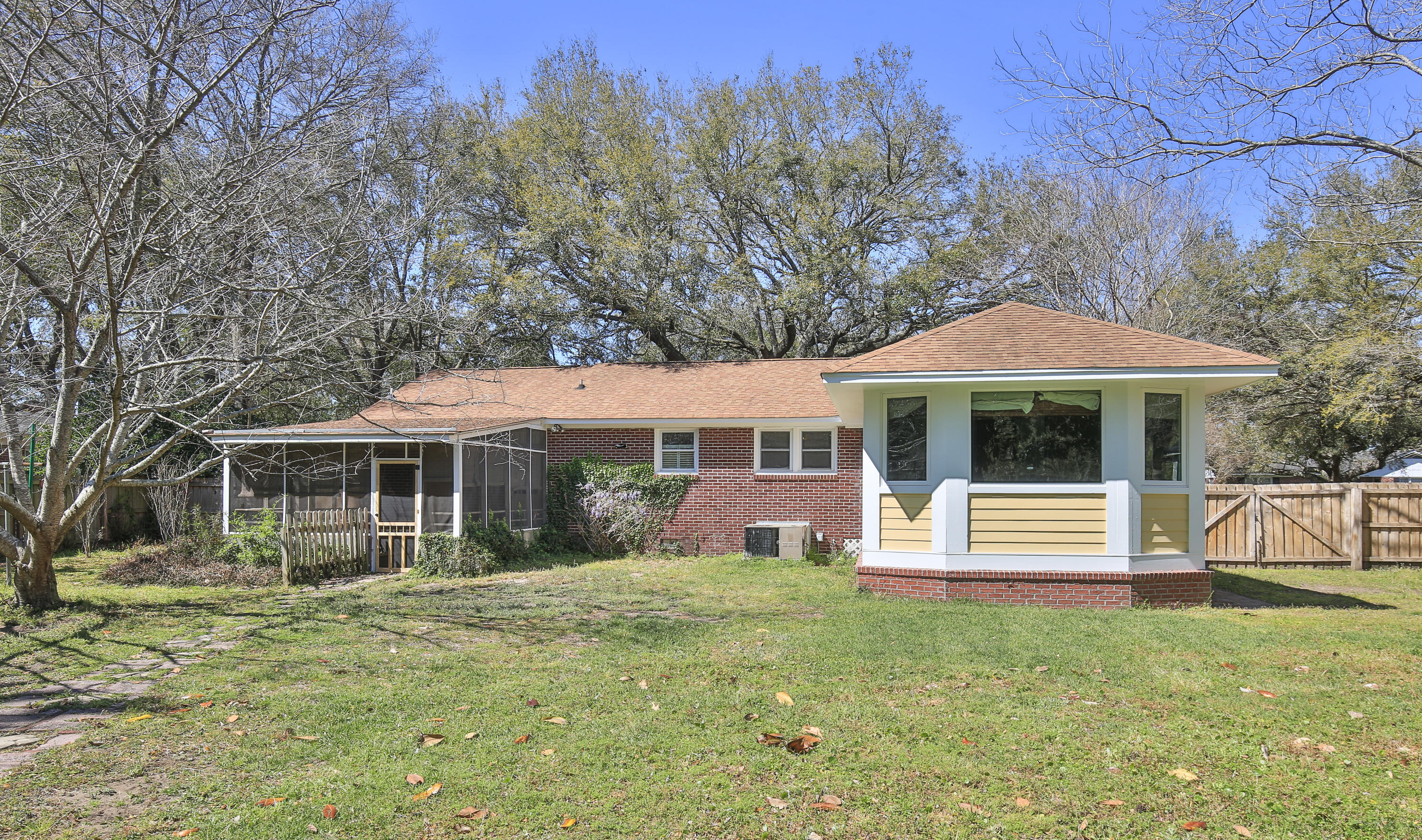 1303 Fort Lamar Road Charleston, SC 29412 - Photo 32 of 37 7B1A1243