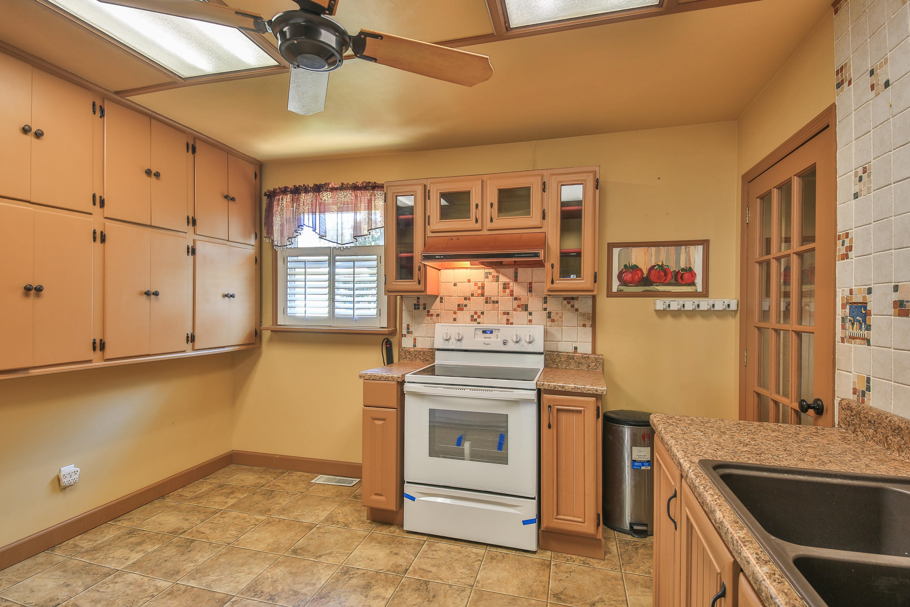 1303 Fort Lamar Road Charleston, SC 29412 - Photo 10 of 37 7B1A1265