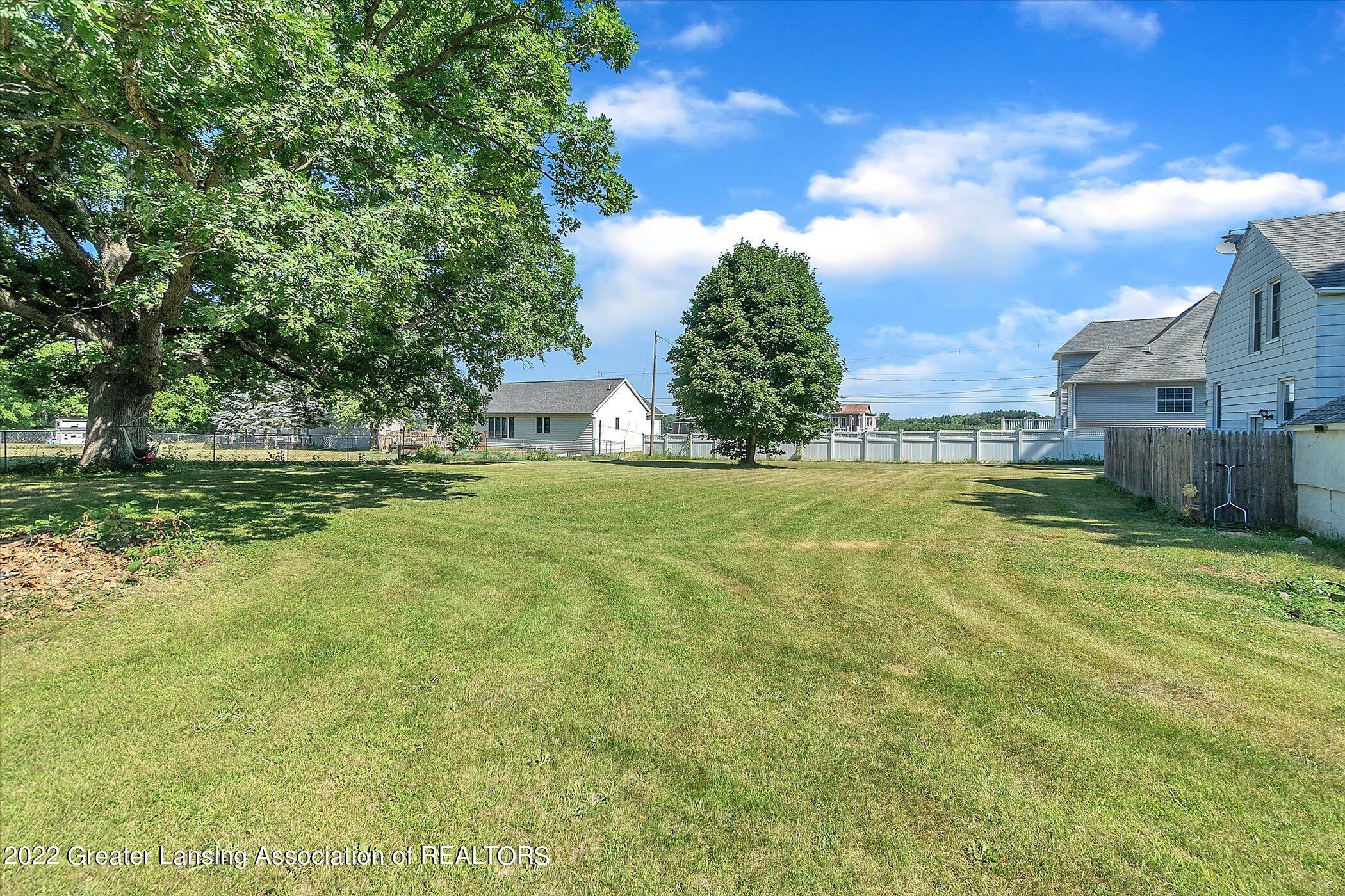 14040 Boichot Road Lansing, MI 48906 - Photo 30 of 32 30-14040-Boichot-Rd-WindowStill-Real-Est