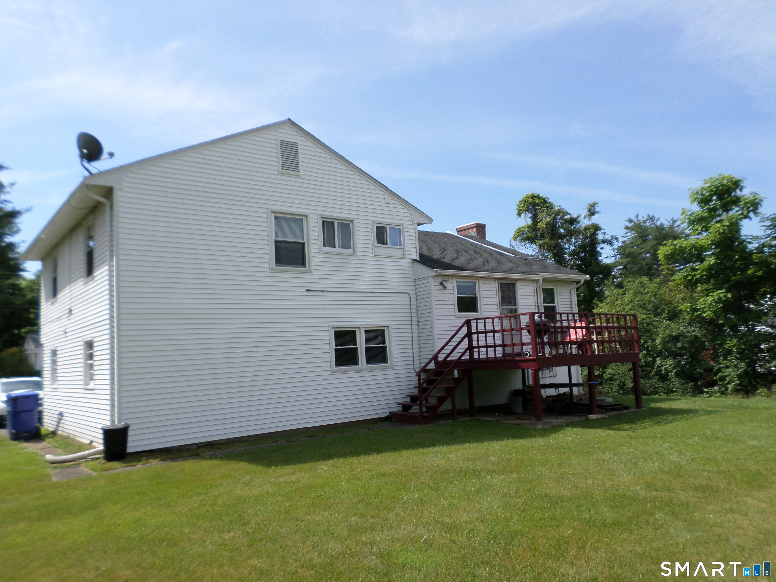 7 Craigmore Road Bloomfield, CT 06002 - Photo 3 of 20
