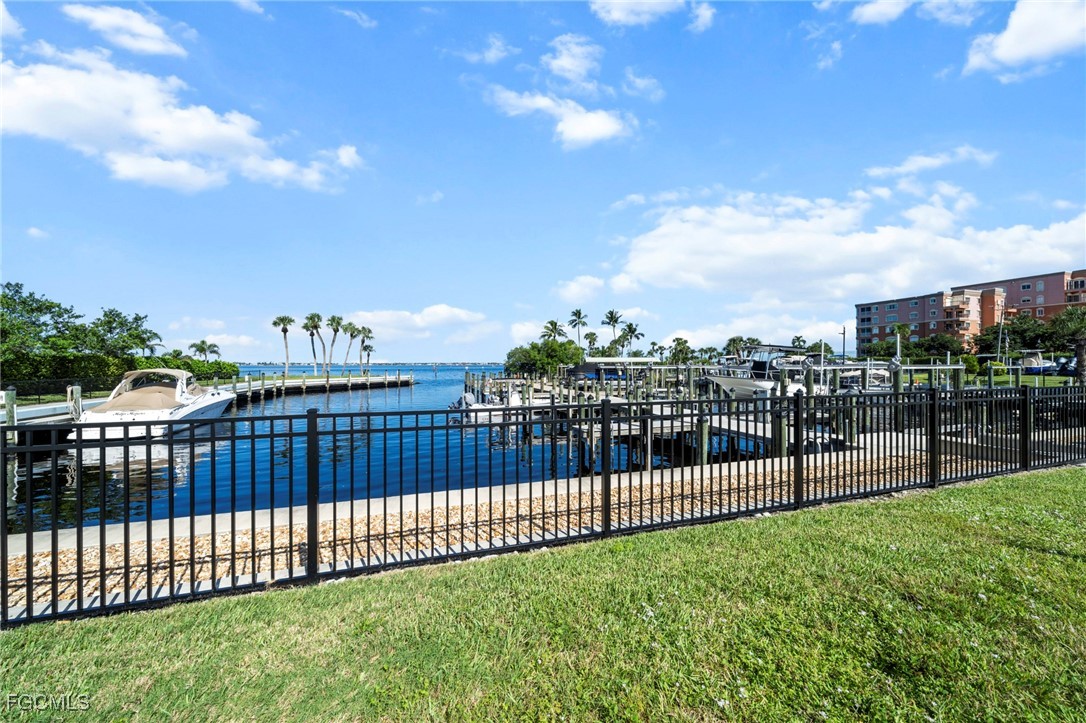14813 Laguna Drive, Unit 301 Fort Myers, FL 33908 - Photo 40 of 50 a view of a balcony with sitting area