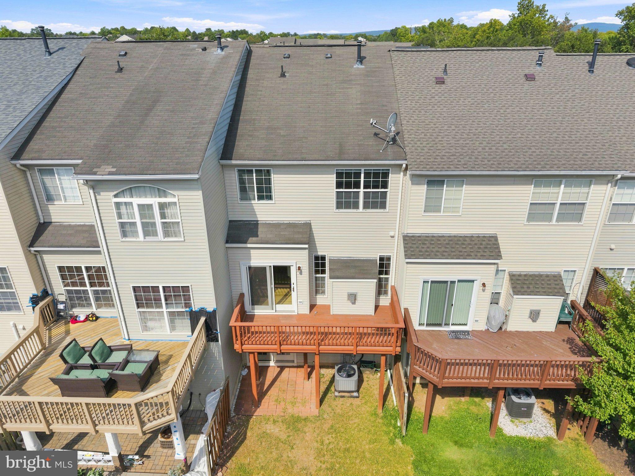 6687 Roderick Loop Gainesville, VA 20155 - Photo 42 of 46 Gallery Image 42