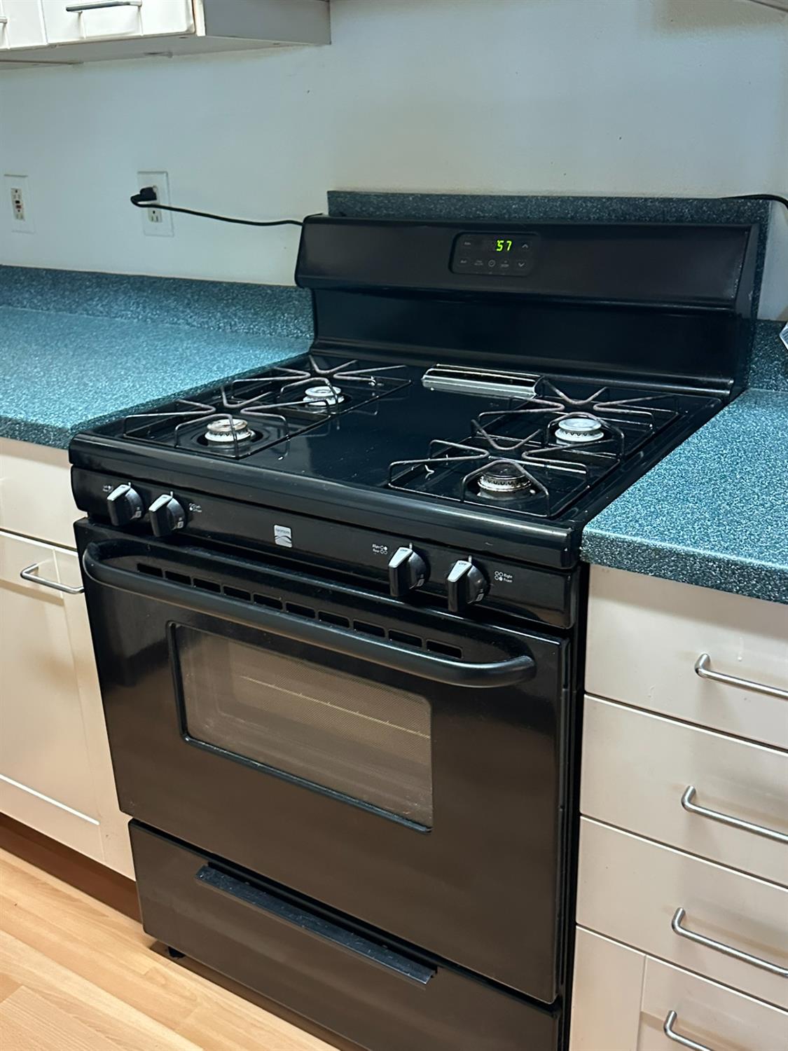 2900 Pole Line Road, Unit 2 Davis, CA 95618 - Photo 19 of 34 a close view of stove top oven