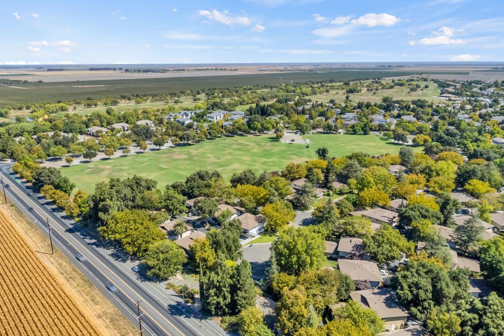 2900 Pole Line Road, Unit 2 Davis, CA 95618 - Photo 30 of 34 a view of a floor to a building