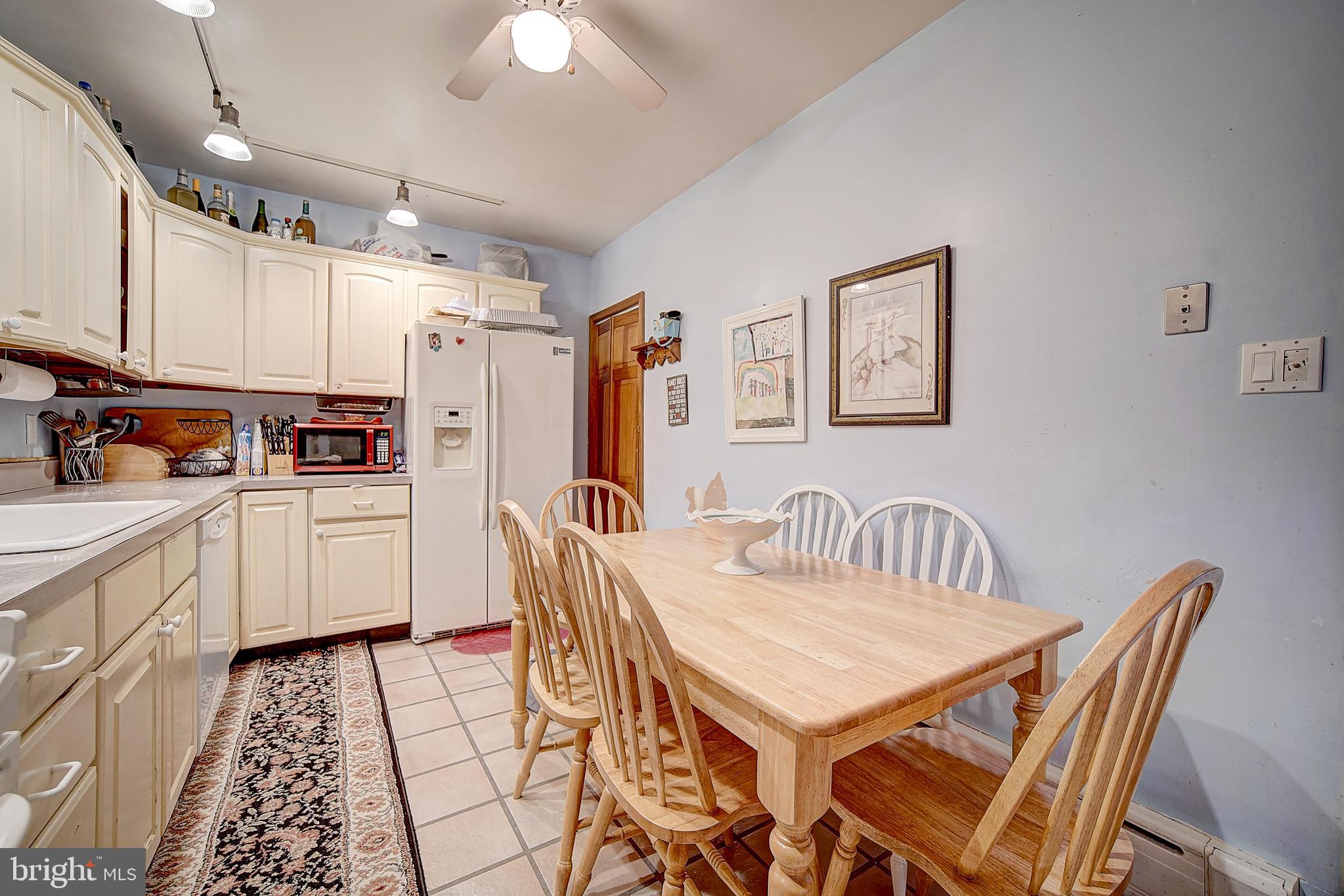2016 Ripley Street Philadelphia, PA 19152 - Photo 4 of 27 Gallery Image 4