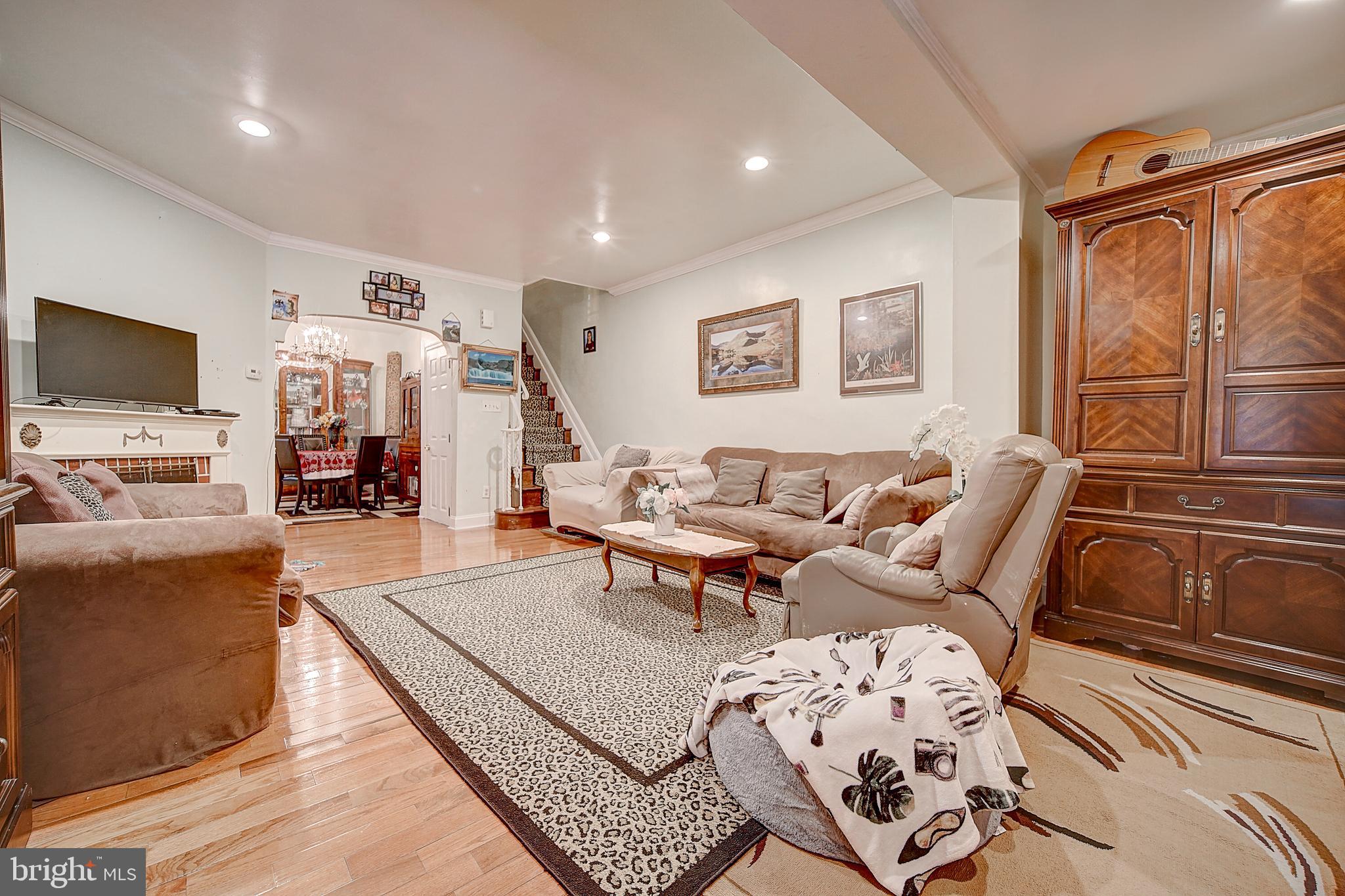 2016 Ripley Street Philadelphia, PA 19152 - Photo 8 of 27 Gallery Image 8