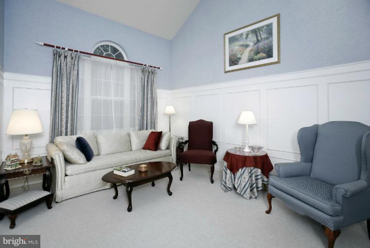 6551 Guilford Road Clarksville, MD 21029 - Photo 1 of 27 Living Room