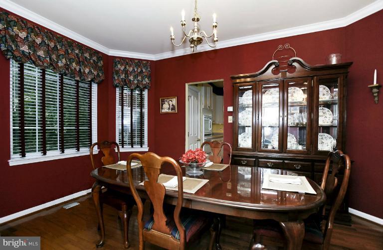 6551 Guilford Road Clarksville, MD 21029 - Photo 4 of 27 Dining Room