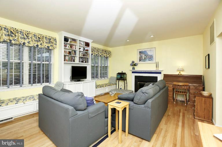 6551 Guilford Road Clarksville, MD 21029 - Photo 6 of 27 Family Room