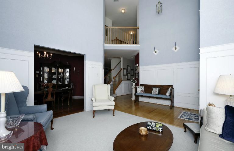 6551 Guilford Road Clarksville, MD 21029 - Photo 10 of 27 Living Room