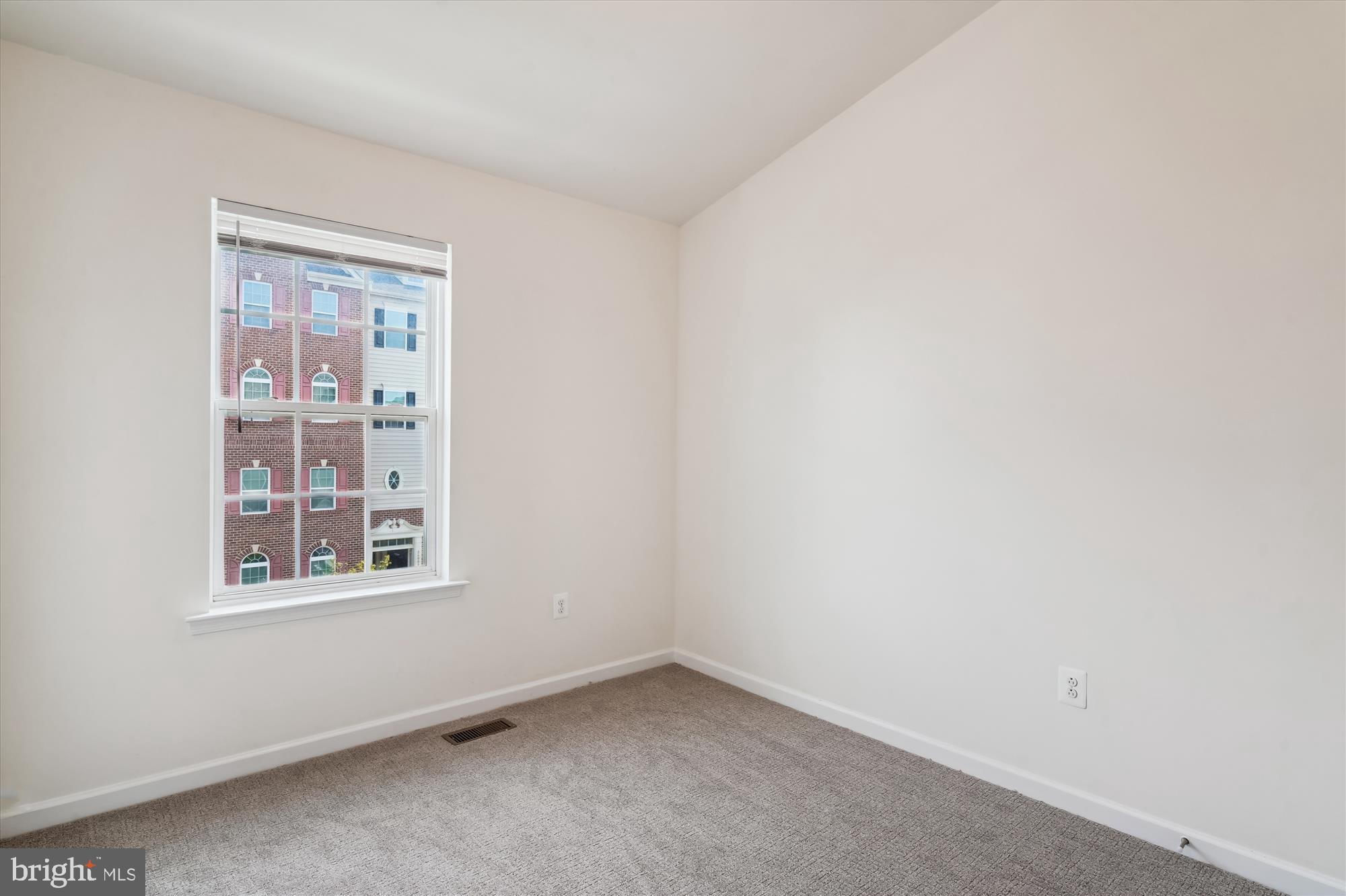 2607 Egret Way Frederick, MD 21701 - Photo 23 of 42 an empty room with a window