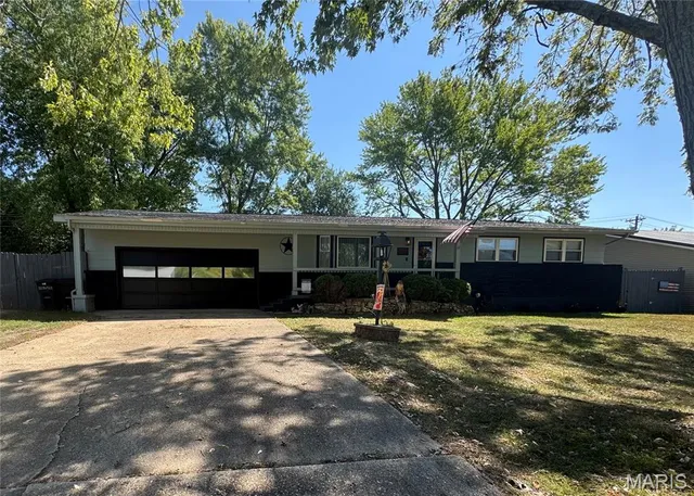 $291,900 | 1903 Long Drive, Waynesville, MO 65583