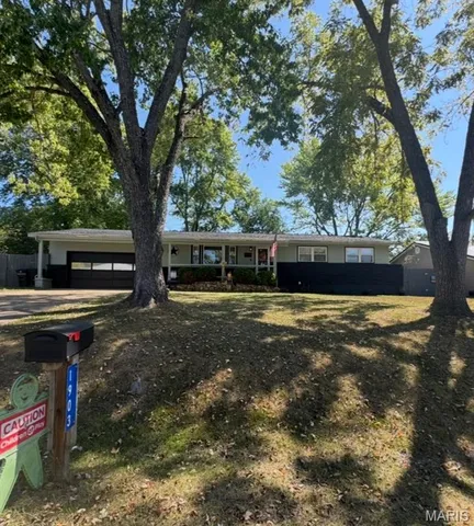 $291,900 | 1903 Long Drive, Waynesville, MO 65583