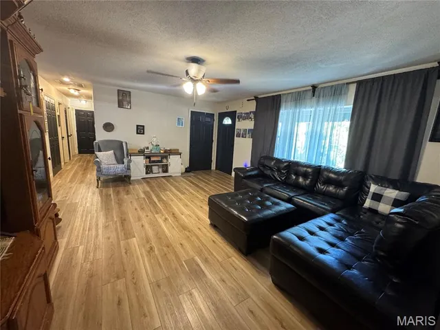 $291,900 | 1903 Long Drive, Waynesville, MO 65583