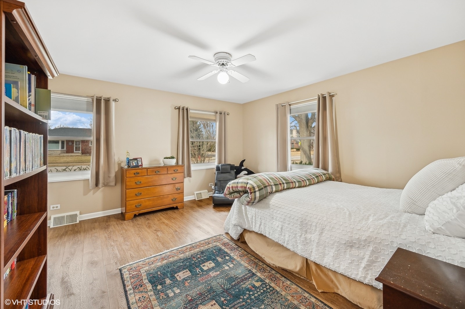 1307 Warrington Road Deerfield, IL 60015 - Photo 11 of 16