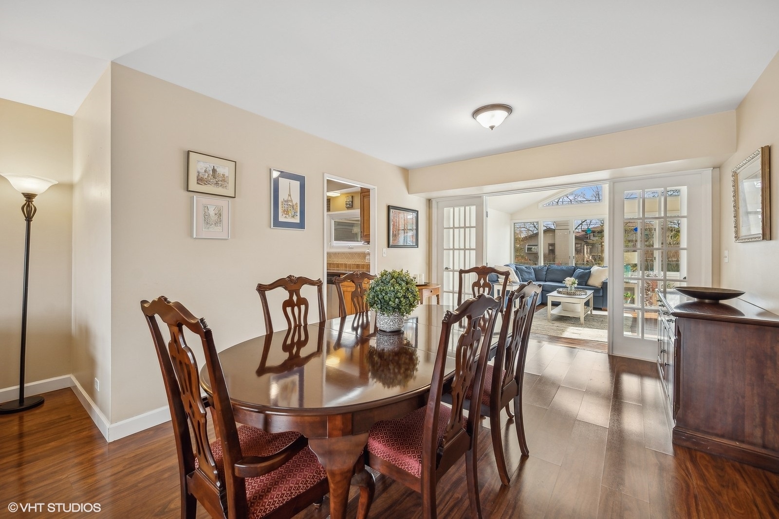 1307 Warrington Road Deerfield, IL 60015 - Photo 5 of 16