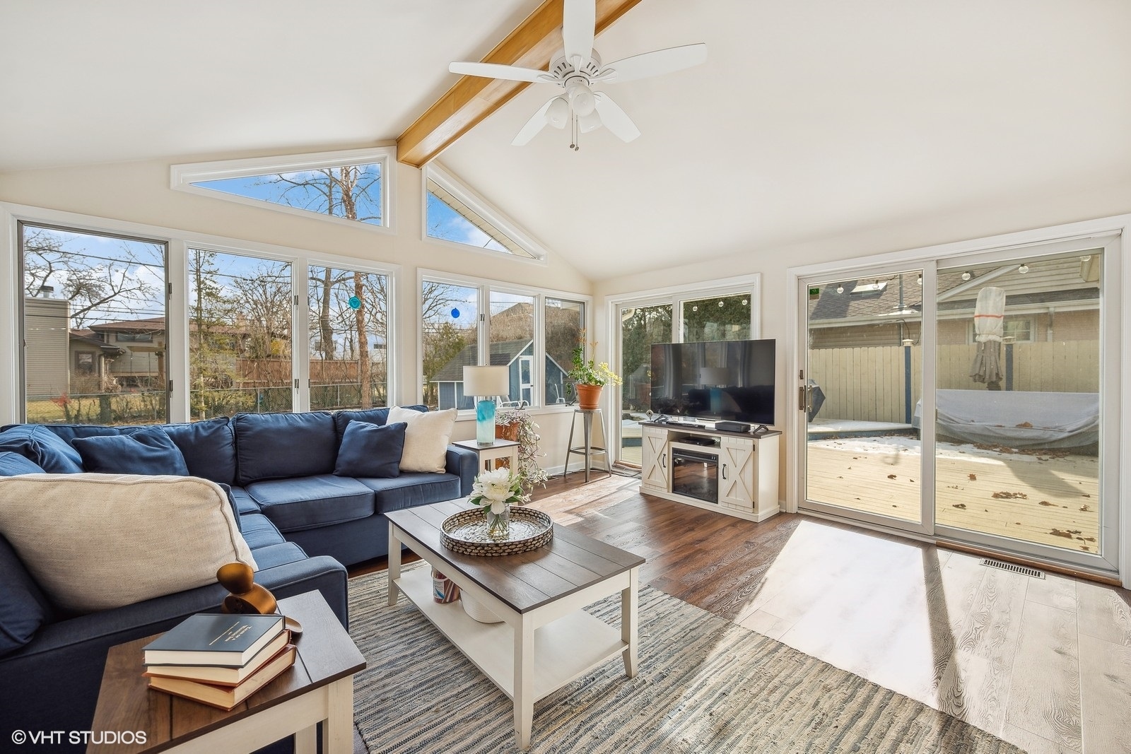 1307 Warrington Road Deerfield, IL 60015 - Photo 7 of 16