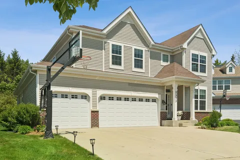 $829,000 | 2313 Avalon Drive, Buffalo Grove, IL 60089