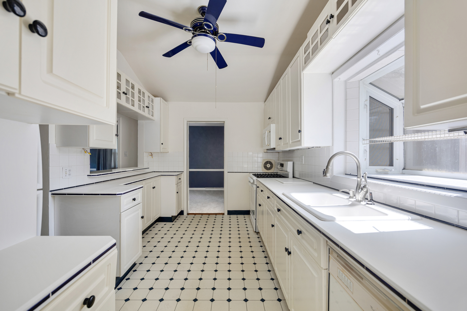 603 Gregg Road Northbrook, IL 60062 - Photo 11 of 37 Gallery Image 11