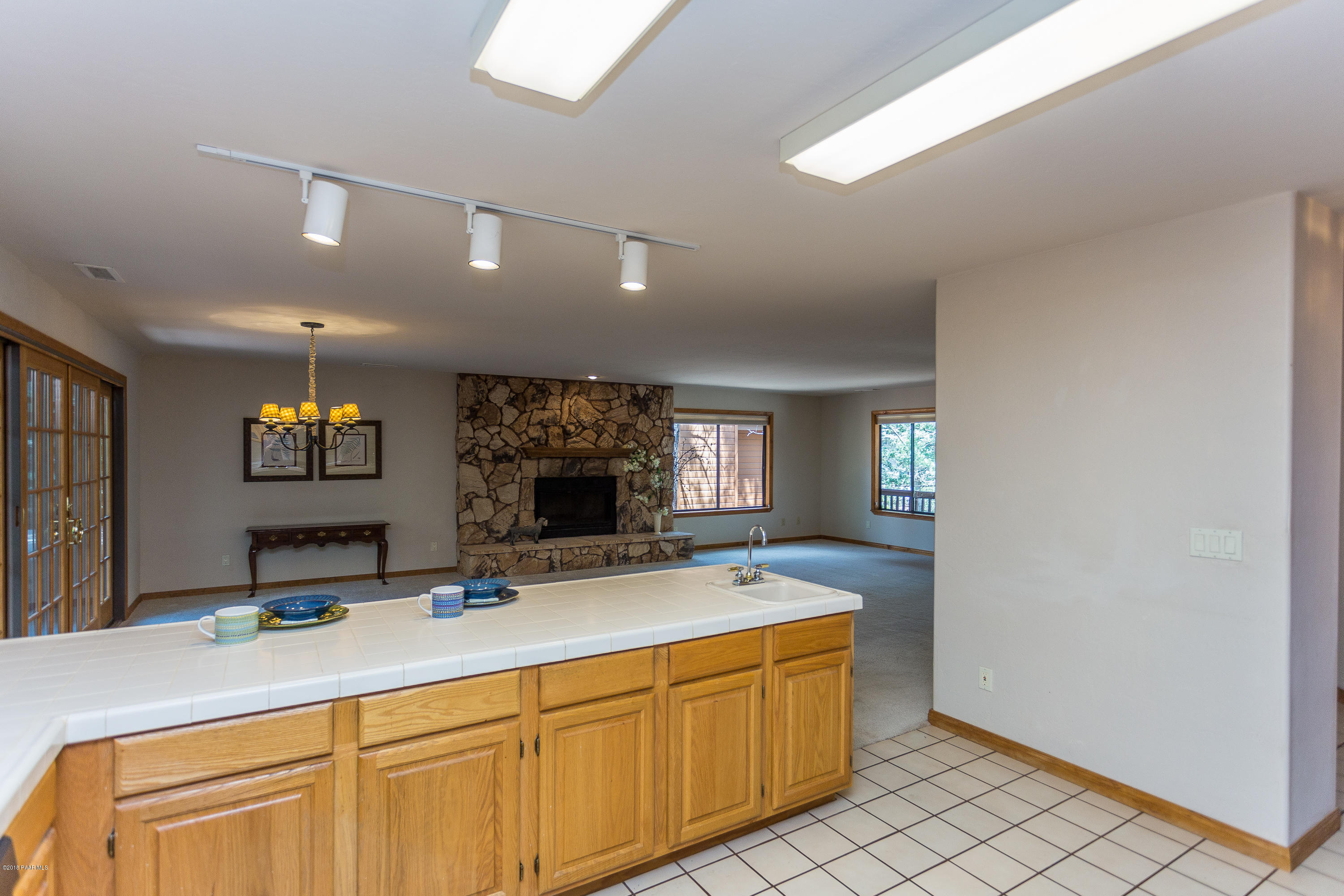 1140 East Timber Ridge Road Prescott, AZ 86303 - Photo 9 of 22 009_Kitchen
