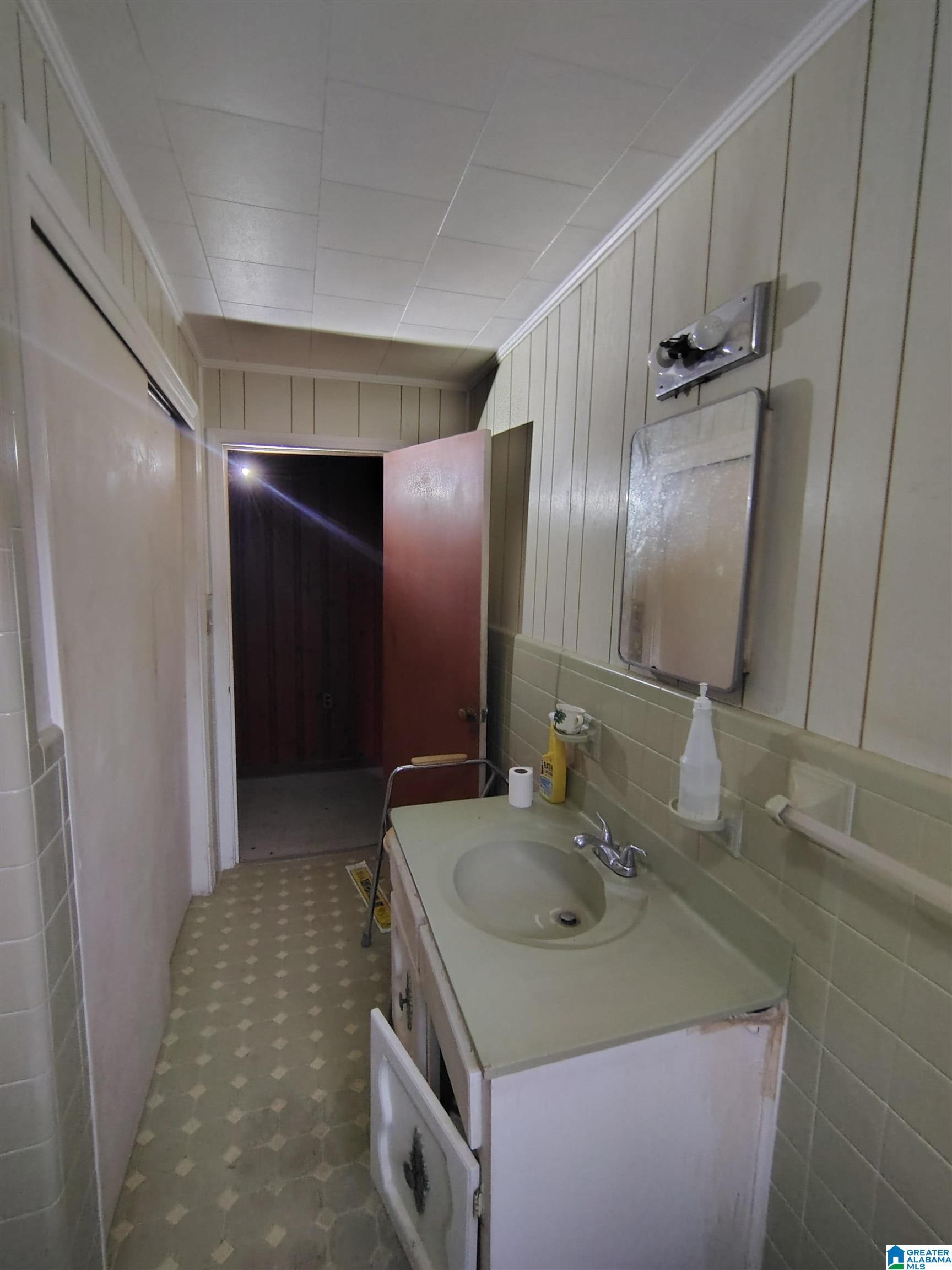 3216 Culver Road Tuscaloosa, AL 35401 - Photo 8 of 34