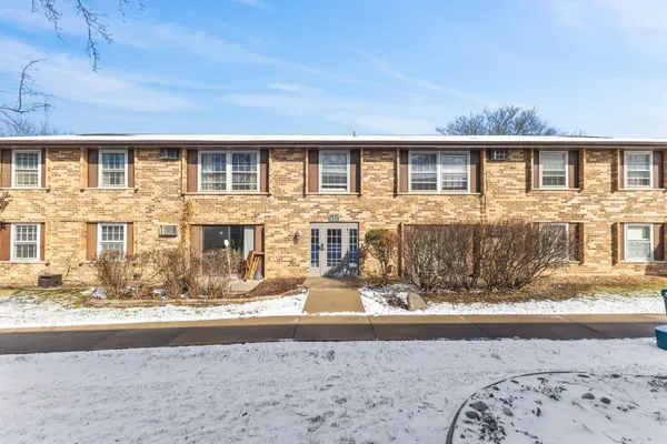 $145,000 | 1007 11th Avenue South, Unit 8, Hopkins, MN 55343