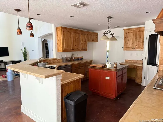 $599,999 | 17132 Bandera Road, Unit 7, Helotes, TX 78023