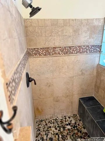 $599,999 | 17132 Bandera Road, Unit 7, Helotes, TX 78023