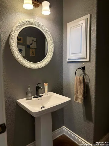 $599,999 | 17132 Bandera Road, Unit 7, Helotes, TX 78023