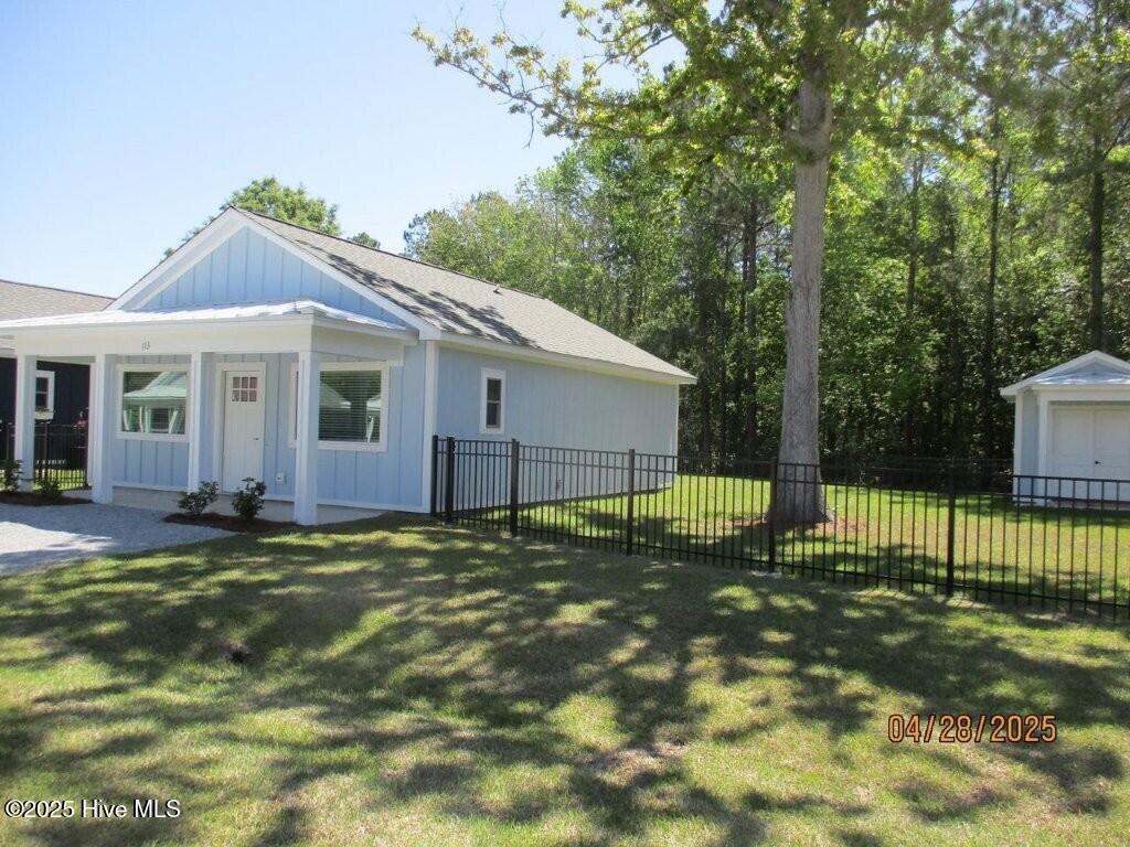 113 Long Pond Loop Swansboro, NC 28584 - Photo 4 of 28 4
