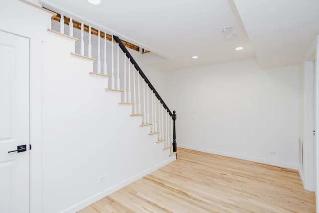 $3,300 | 6677 North Oliphant Avenue, Unit 401, Chicago, IL 60631