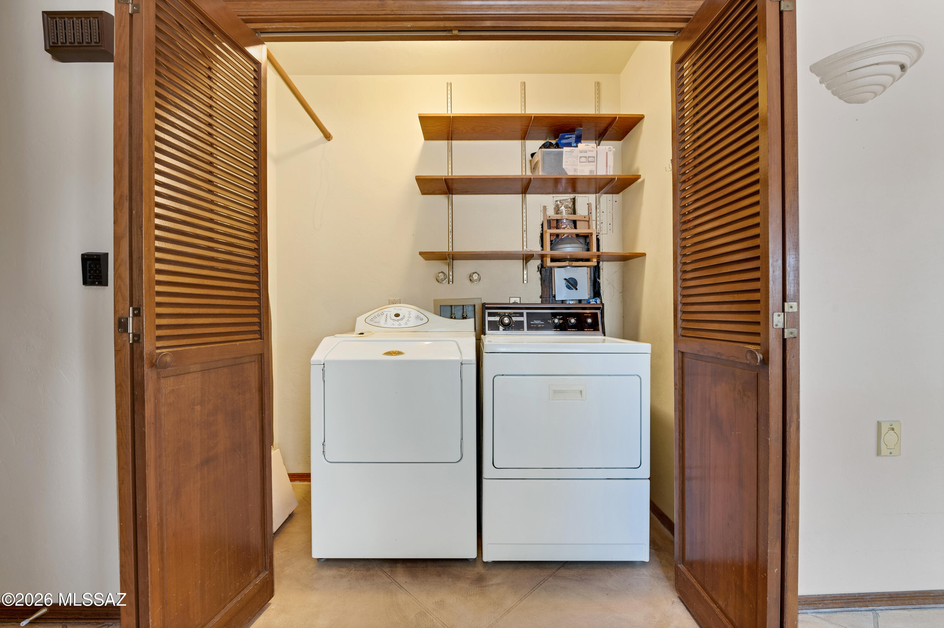 3990 North Ridgecrest Drive Tucson, AZ 85750 - Photo 18 of 42 Laundry Closet