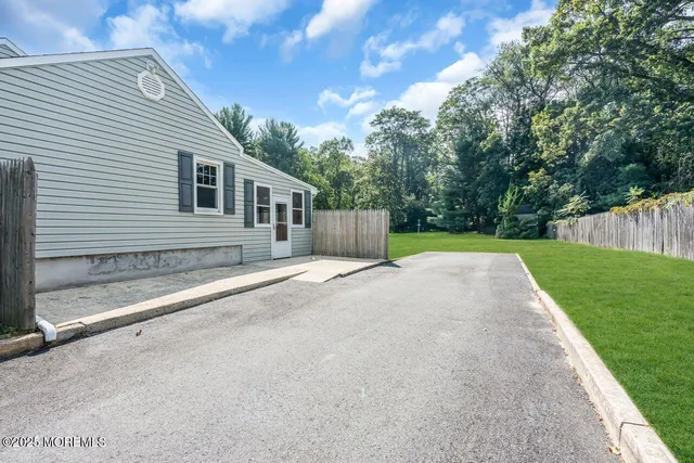 $525,000 | 106 Van Brackle Road, Aberdeen, NJ 07747