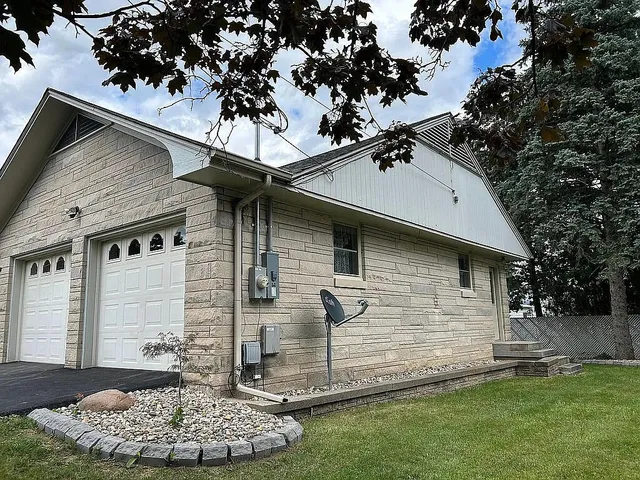 $315,000 | 520 Yale Avenue, Alma, MI 48801