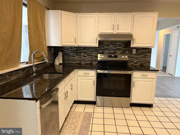 $2,400 | 85 Arbor Meadow Drive, Sicklerville, NJ 08081