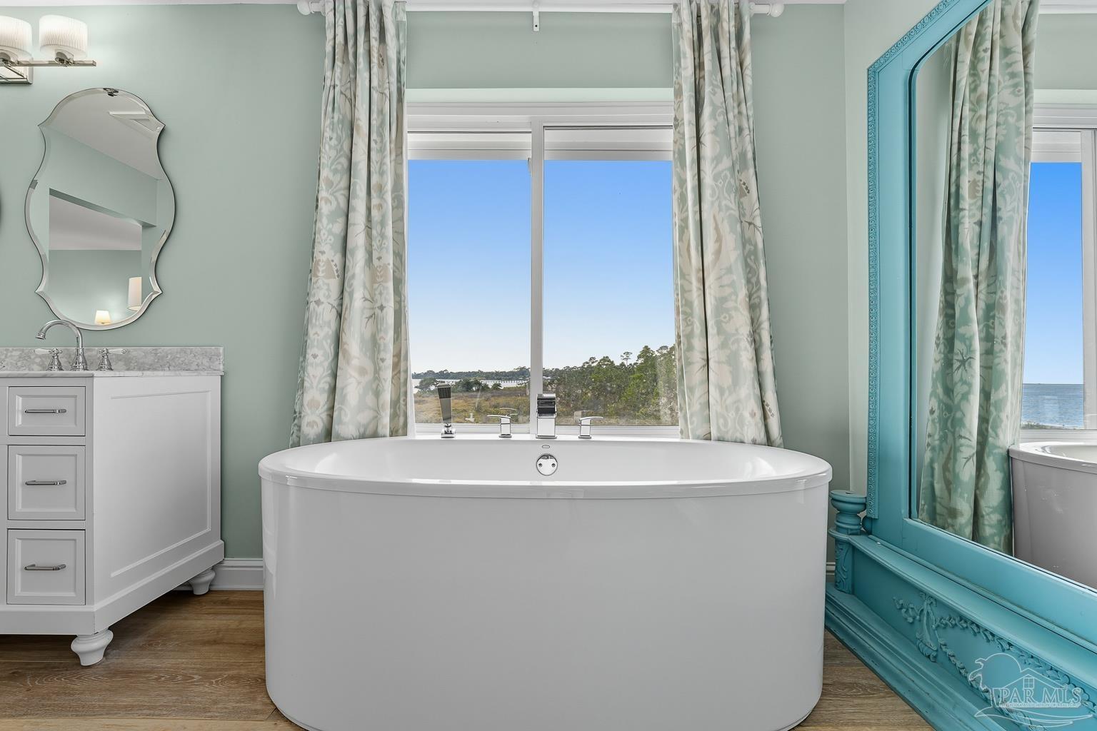 1119 Soundview Trail Gulf Breeze, FL 32561 - Photo 39 of 56