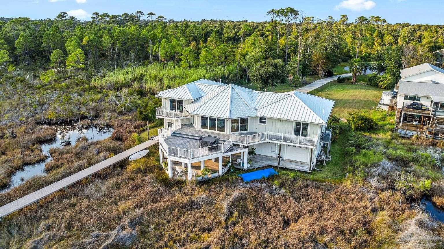 1119 Soundview Trail Gulf Breeze, FL 32561 - Photo 4 of 56