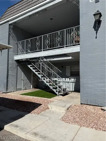 $1,195 | 3823 South Maryland Parkway, Unit T5, Las Vegas, NV 89119