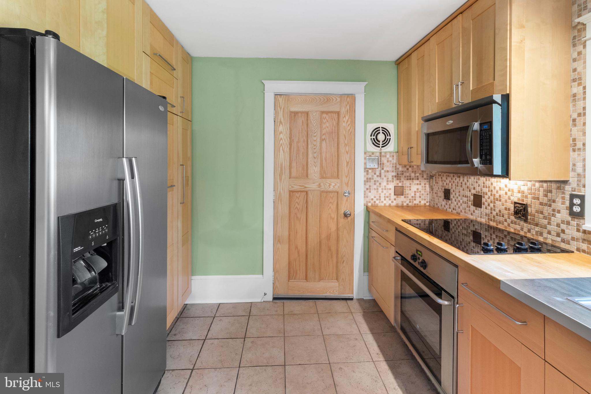 527 Buck Road Holland, PA 18966 - Photo 14 of 37 Kitchen