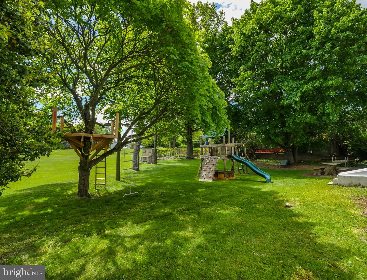 527 Buck Road Holland, PA 18966 - Photo 8 of 37 Gallery Image 8