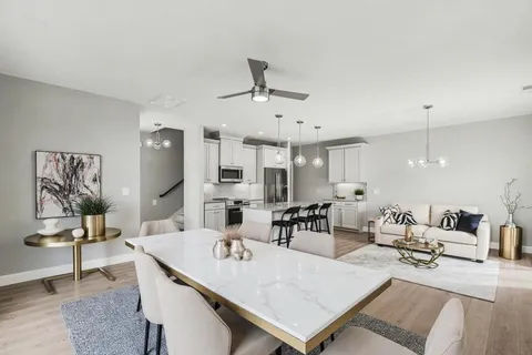 $599,900 | 3043 A Hillside Road, Nashville, TN 37207