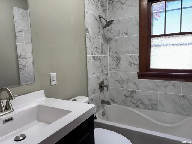 $115,000 | 211 McKinley Avenue, Bartonville, IL 61607