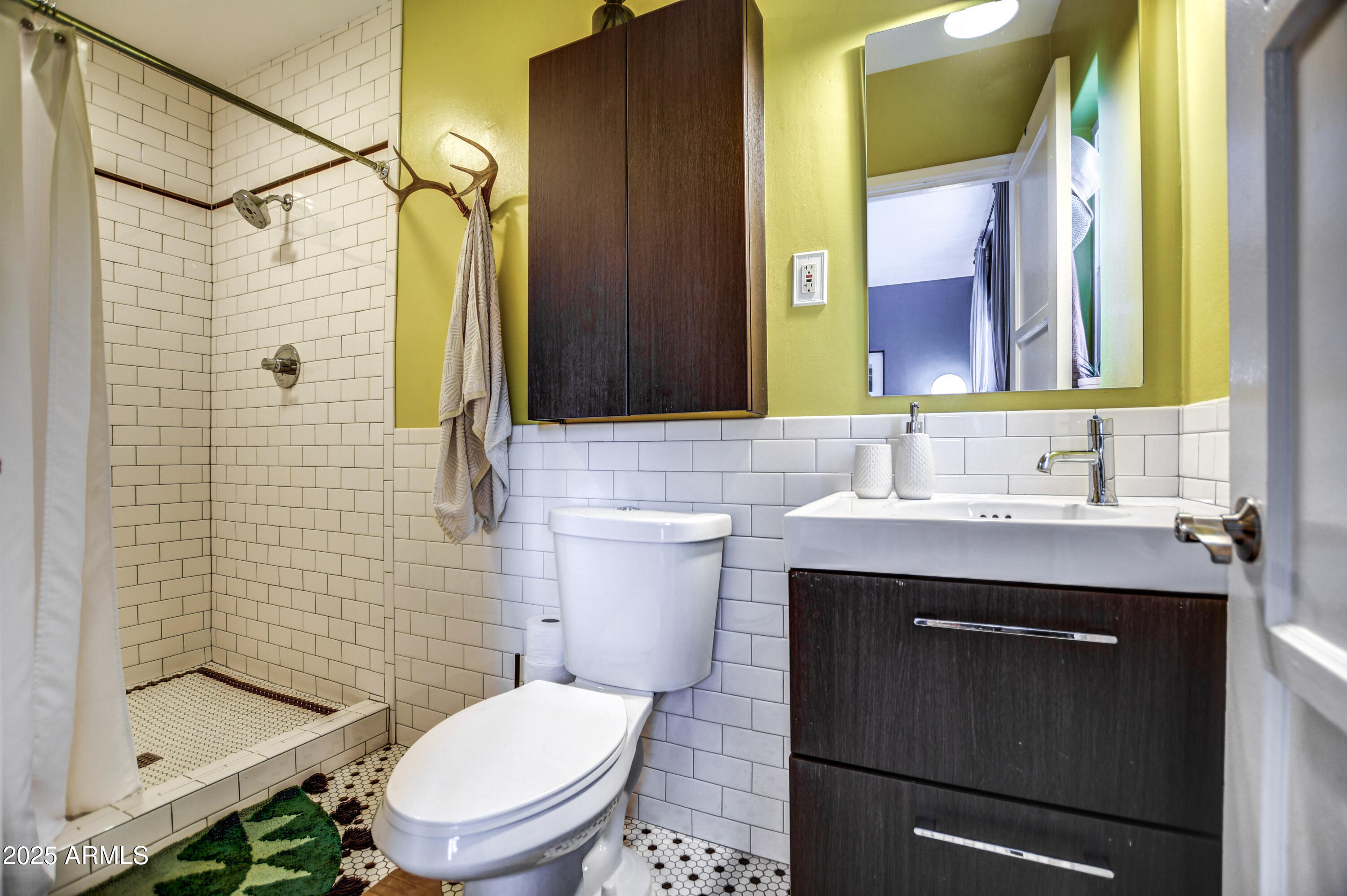 1402 East Granada Road Phoenix, AZ 85006 - Photo 21 of 42 Primary Bath 1