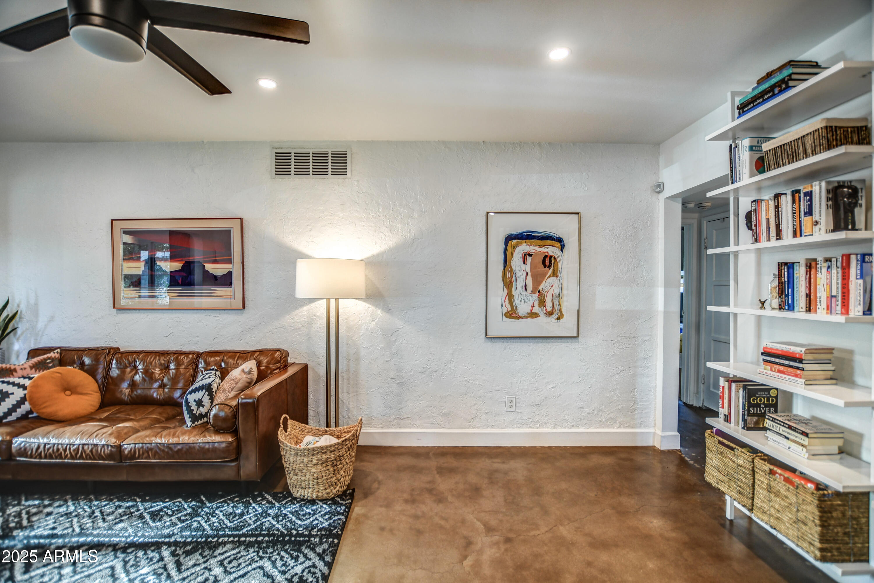 1402 East Granada Road Phoenix, AZ 85006 - Photo 4 of 42 Entry 1
