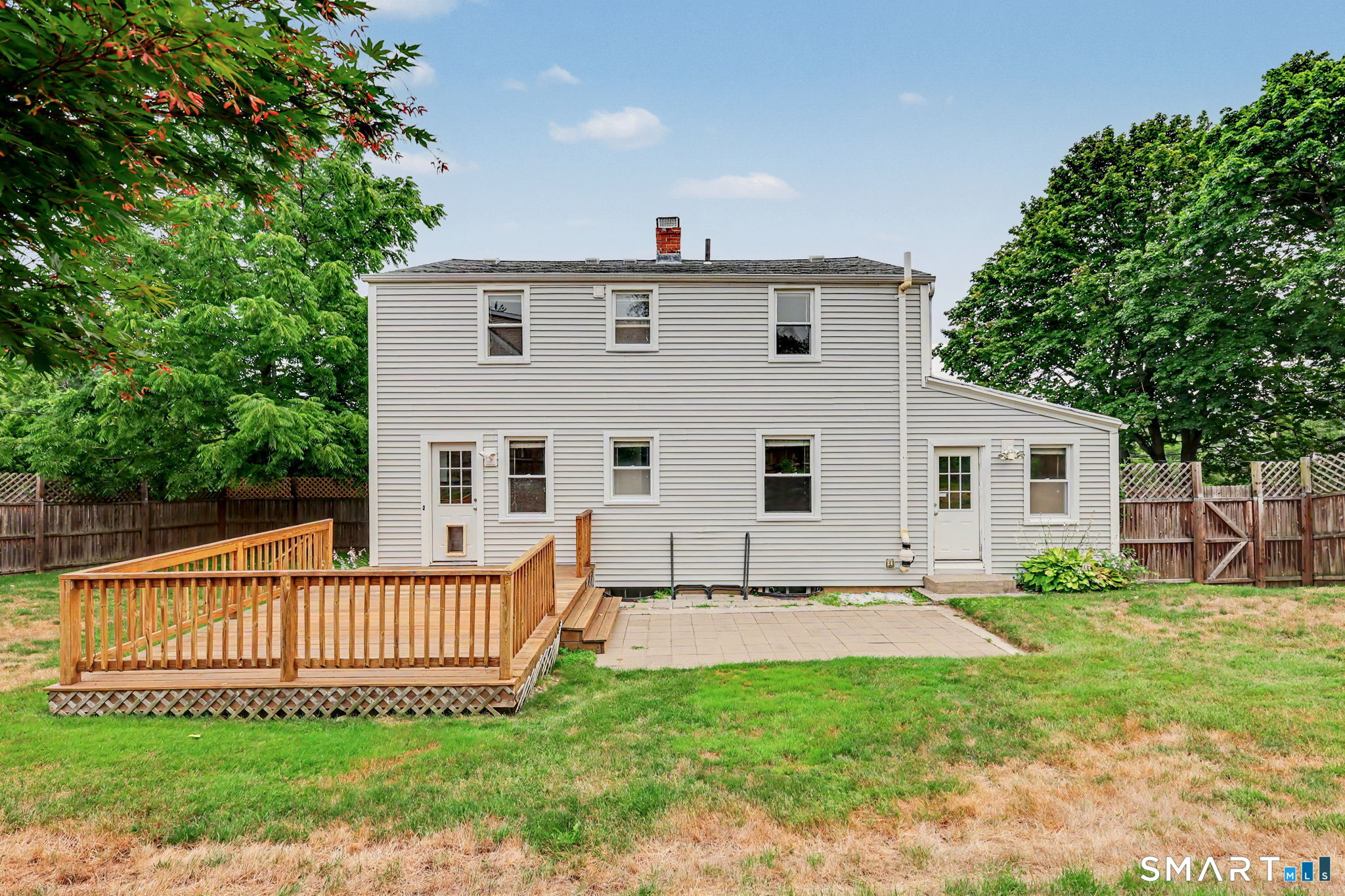 77 Round Hill Road Fairfield, CT 06824 - Photo 38 of 40