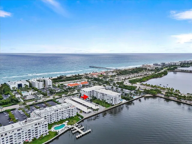 $6,100 | 2860 South Ocean Boulevard, Unit 201, Palm Beach, FL 33480