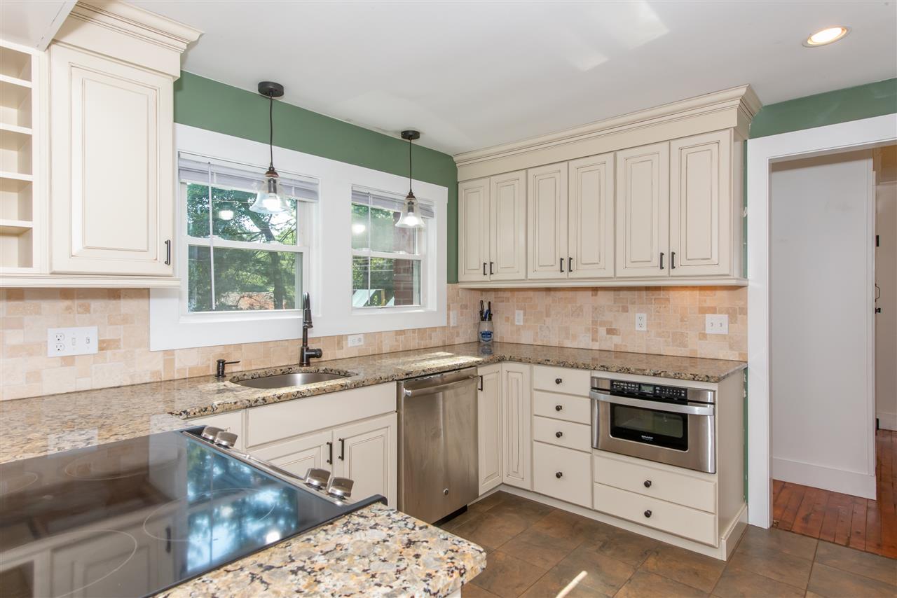 88 Old Post Road Kittery, ME 03904 - Photo 2 of 24