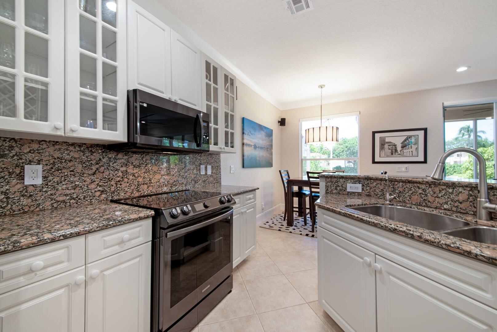 9737 Vineyard Court Boca Raton, FL 33428 - Photo 11 of 46 Full Granite Backsplash