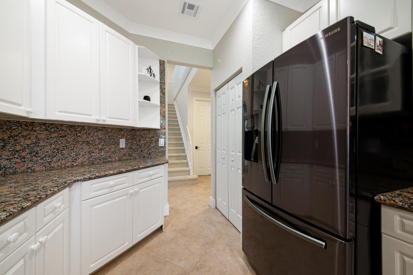 9737 Vineyard Court Boca Raton, FL 33428 - Photo 12 of 46 Newer Appliances