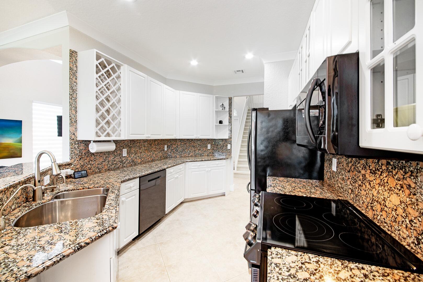 9737 Vineyard Court Boca Raton, FL 33428 - Photo 9 of 46 Classic White Cabinets